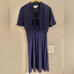 Maggy London Women's 100% Tie Collar  Midi Dress Sz 4 Navy Blue- EUC